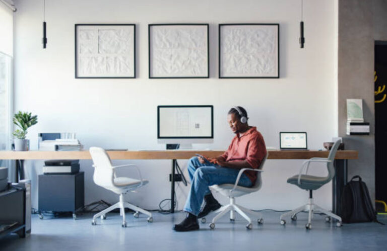7 Creative Furniture Ideas for Designing an Inspiring Study Room