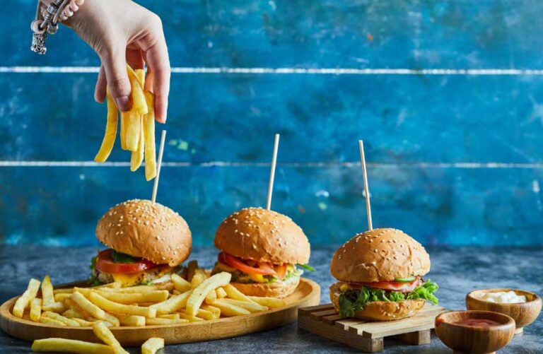 What Are the Best Fast Food Deals for Budget-Conscious Lovers?
